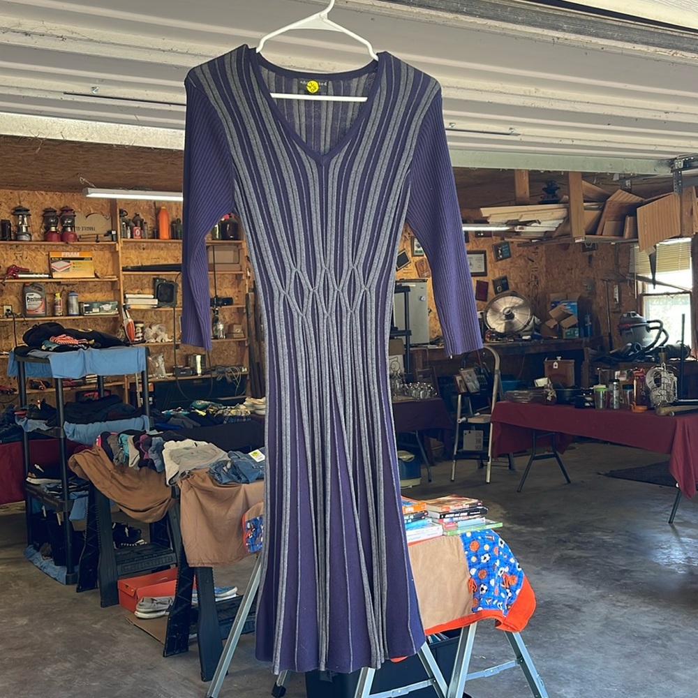 Sweater dress. Fitting